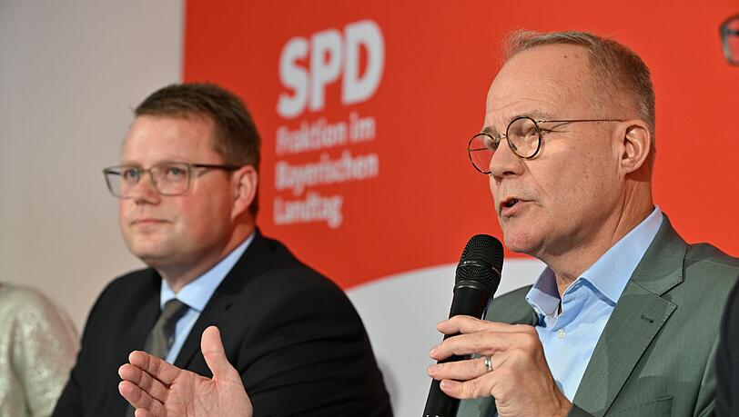 Matthias Miersch, Chef der SPD-Bundestagsfraktion (r), und Bayerns SPD-Fraktionschef Holger Grie&szlig;hammer in Bad Aibling.