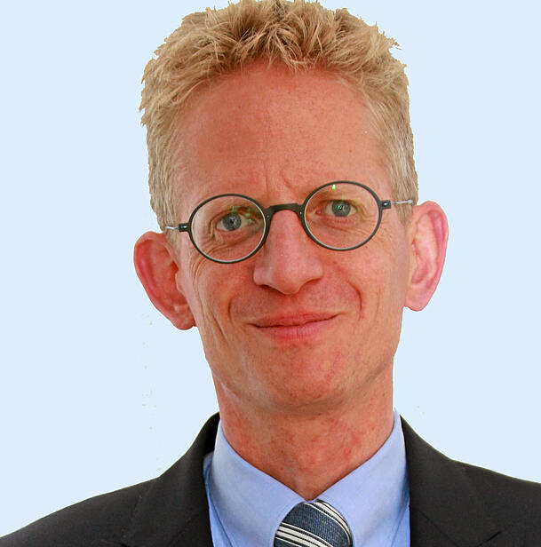 Kardiologe Prof. Dr. Dr. Stephan H. Schirmer Kardiologe Prof. Dr. Dr. Stephan H. Schirmer