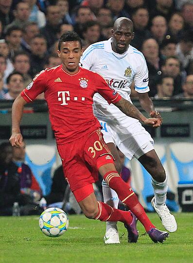 Luis Gustavo gegen Alou Diarra.