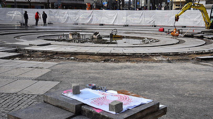 Ältere Bilder von der Stachus-Baustelle. Sie wird wahrscheinlich den ganzen Sommer über dauern.