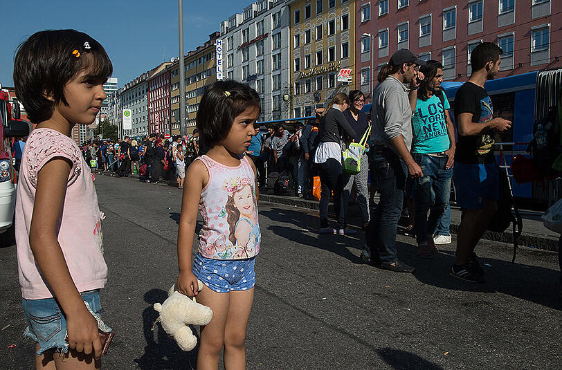 Tausende Flüchtlinge haben am Dienstag mit Zügen aus Ungarn den Münchner Hauptbahnhof erreicht.