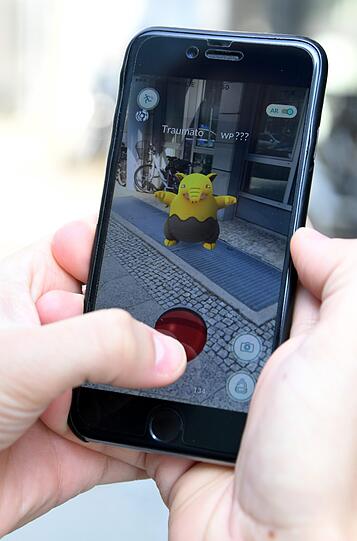 Findet man ein Pokémon, so muss man es mit einem Pokéball abwerfen, um es zu sammeln.