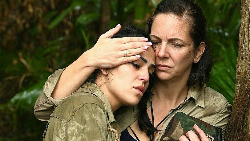 Elena Miras und Danni Büchner müssen mit angeschlagener Psyche in die Dschungelprüfung. Elena Miras und Danni Büchner müssen mit angeschlagener Psyche in die Dschungelprüfung.