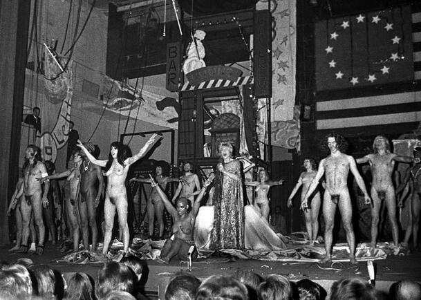 Alle nackt: 24. Oktober 1968, Theater in der Briennerstraße: die Deutschlandpremiere von "Hair". Alle nackt: 24. Oktober 1968, Theater in der Briennerstraße: die Deutschlandpremiere von "Hair".