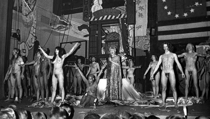 Alle nackt: 24. Oktober 1968, Theater in der Briennerstraße: die Deutschlandpremiere von "Hair". Alle nackt: 24. Oktober 1968, Theater in der Briennerstraße: die Deutschlandpremiere von "Hair".