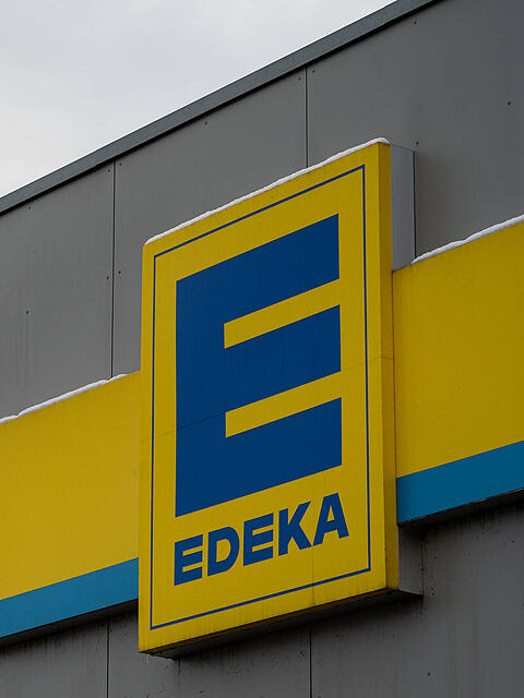 Edeka ist größter Lebensmittelhändler in Deutschland und gerade im Zoff mit dem Biergiganten Inbev.