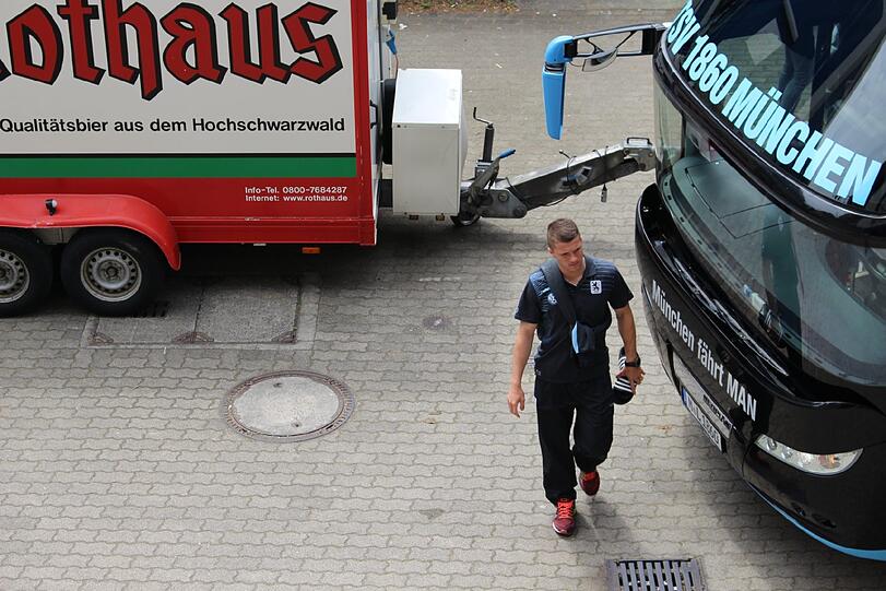 Die ersten Bilder aus Karlsruhe.