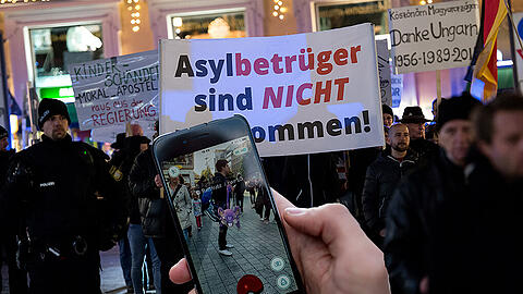 Am Montag marschiert Pegida wieder in der Innenstadt. PokemonGo-Spieler rufen zur Gegendemo auf.