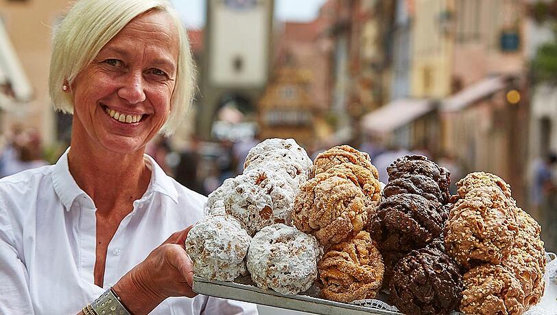 Die müssen Sie probieren: Die berühmten Rothenburger Schneeballen. Die müssen Sie probieren: Die berühmten Rothenburger Schneeballen.