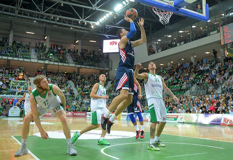 Nicht zu stoppen: Boris Savovic und die Basketballer des FC Bayern.