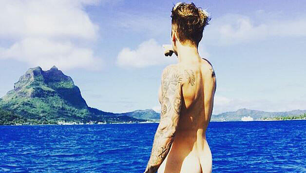 Justin Bieber zieht blank! Auf Instagram hat der Popstar seinen nackten Hintern gepostet.