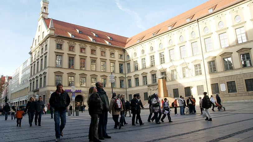 Wie soll die Alte Akademie in Zukunft aussehen? Investor und Denkmalschutz sind da nicht ganz einer Meinung.