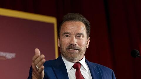 Arnold Schwarzenegger reagiert mit Humor auf die Krise.