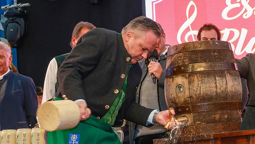 Anstich auf dem Frühlingsfest 2025 in München: So war der erste Tag