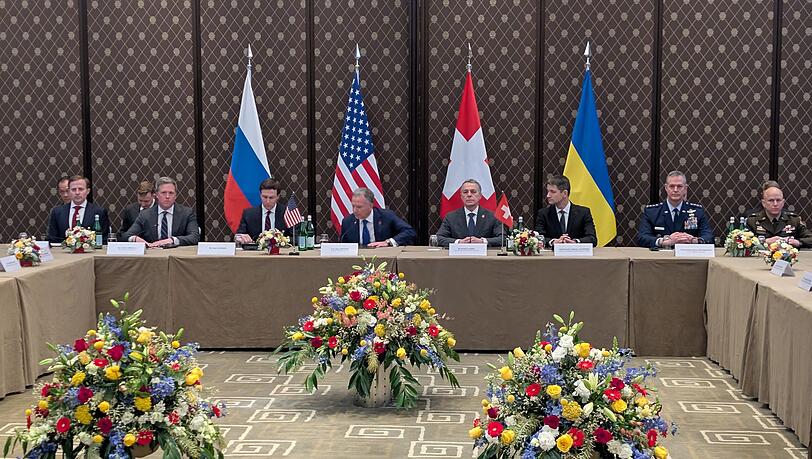 Moskau und Kiew tauschen nach Angaben des russischen Chefunterh&auml;ndlers Wladimir Medinski Hunderte Kriegsgefangene im Rahmen von Vereinbarungen aus, die bei den j&uuml;ngsten Verhandlungen in Genf erzielt wurden. (Archivbild)