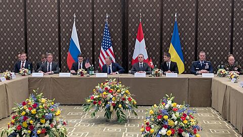 Moskau und Kiew tauschen nach Angaben des russischen Chefunterh&auml;ndlers Wladimir Medinski Hunderte Kriegsgefangene im Rahmen von Vereinbarungen aus, die bei den j&uuml;ngsten Verhandlungen in Genf erzielt wurden. (Archivbild)