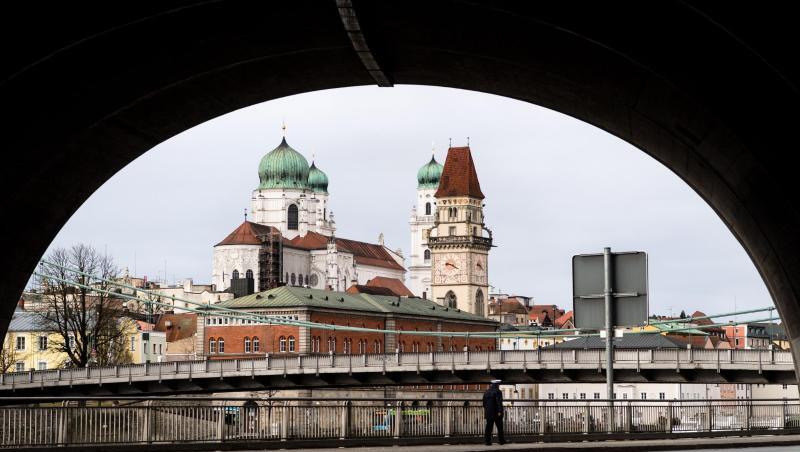 Der Dom und das Rathaus (l-r.) in Passau. Foto: picture alliance/Matthias Balk/dpa/Archivbild Der Dom und das Rathaus (l-r.) in Passau. Foto: picture alliance/Matthias Balk/dpa/Archivbild