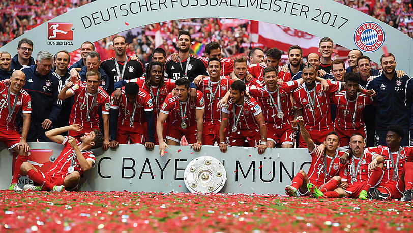 Der FC Bayern feiert seine 27. Meisterschaft auf dem Rathausbalkon am Marienplatz. Die AZ ist live vor Ort.