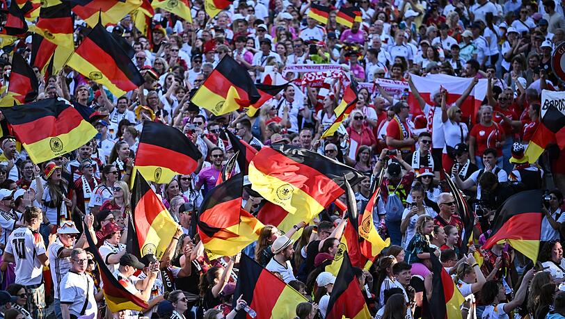 Die WM-Tickets sind laut FIFA in Deutschland begehrt. (Archivbild) Die WM-Tickets sind laut FIFA in Deutschland begehrt. (Archivbild)