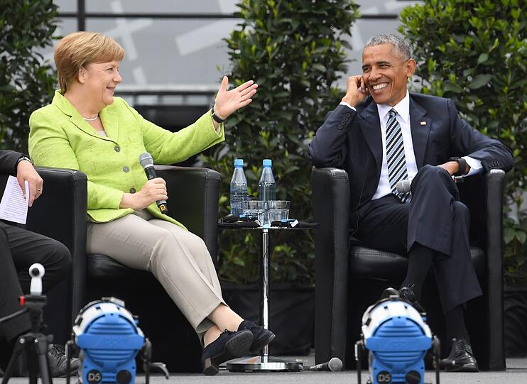 Bei Merkel und Obama: Ausgelassene Stimmung beim Kirchentag in Berlin