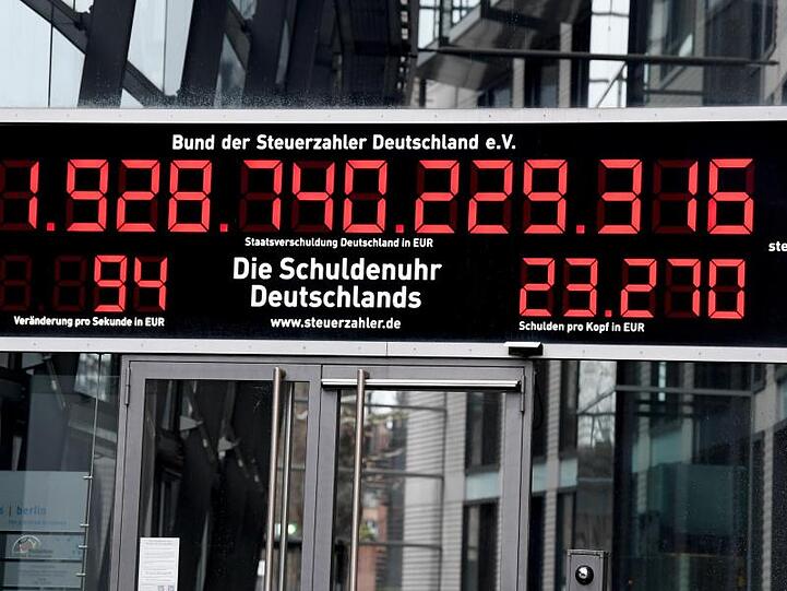Läuft die Schuldenuhr des Bundes der Steuerzahler bald wieder schneller?.