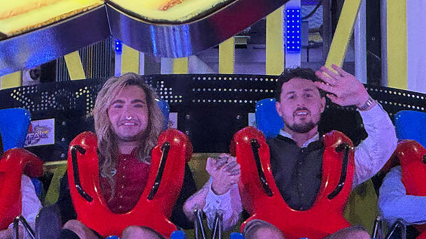 Bill Kaulitz und Jannik Kontalis wurden von der AZ bei einem heimlichen Date auf dem Oktoberfest erwischt.