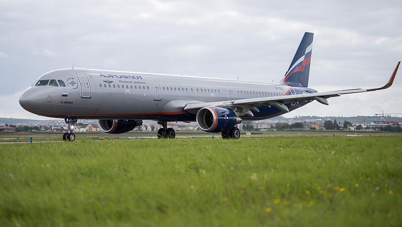 Über zwei Jahre parkte eine Maschine der russischen Fluggesellschaft Aeroflot am Münchner Flughafen. Am Ende kam ein ordentliches Sümmchen an Parkgebühren zusammen. (Symbolbild)