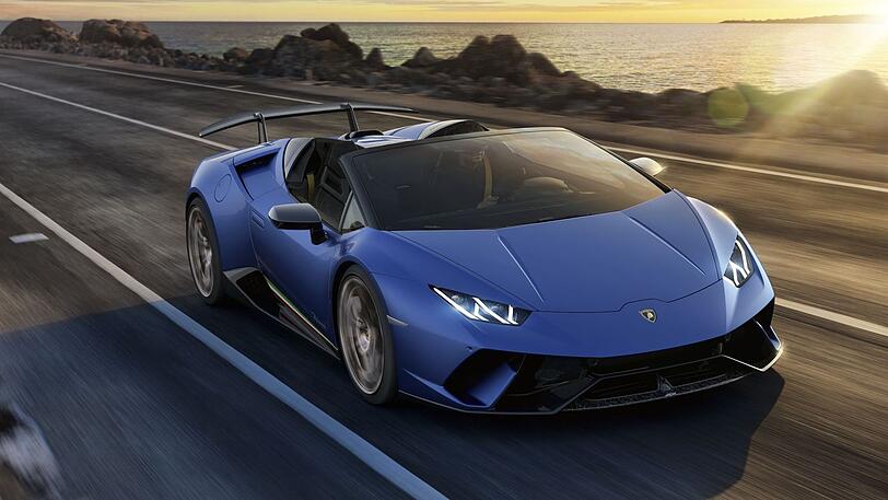 Der Lamborghini Huracán Performante fährt ab sofort auch als Spyder vorneweg.