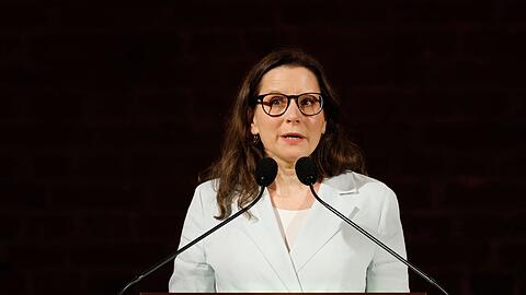 Simone Blaschka, Direktorin des deutschen Auswandererhauses, sieht Parallelen zwischen den Motiven früherer Auswanderer und heutiger Auswanderungswilliger. (Archivbild)