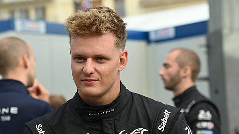 Mick Schumacher muss einstecken. Auf der Rennstrecke kommt es zu einer bitteren Enttäuschung.