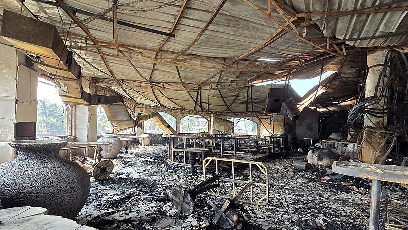 Die verkohlten Innenr&auml;ume eines Nachtclubs, der am fr&uuml;hen Sonntag in Brand geraten war, sind in Arpora, Goa, zu sehen. (Foto aktuell)