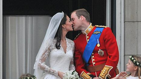 Noch immer gl&uuml;cklich: Prinzessin Kate und Prinz William bei ihrer Hochzeit im Jahr 2011.