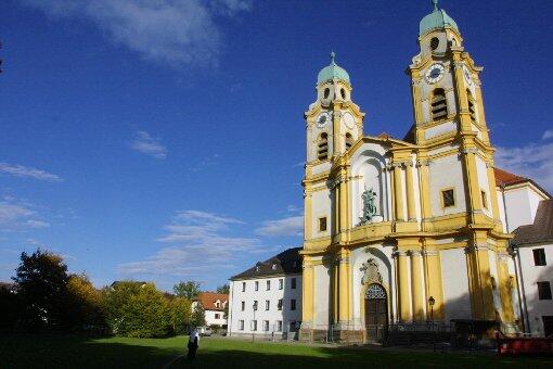 Vor der St.Michaels Kirche ist der Treffpunkt für die Führung.