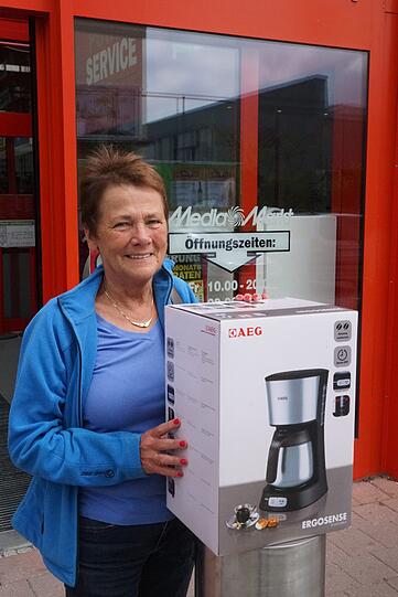 "Ein Leben ohne Kaffee wäre eine Katastrophe!", sagt Luzia Schwarz. "Und meine alte Kaffeemaschine hat den Geist aufgegeben. Jetzt habe ich mir eine neue gekauft - für 54,99 statt 98 Euro."
