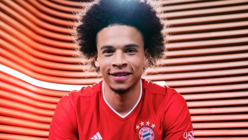 Leroy Sané hat seine erste Trainingseinheit beim FC Bayern absolviert. Leroy Sané hat seine erste Trainingseinheit beim FC Bayern absolviert.