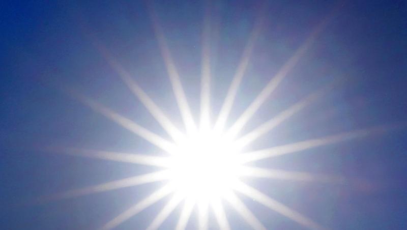 In Nordrhein-Westfalen gab es einen neuen Sonnenscheinrekord. Die fast 300 Sonnenstunden übertrafen den Mittelwert um mehr als 50 Prozent. In Nordrhein-Westfalen gab es einen neuen Sonnenscheinrekord. Die fast 300 Sonnenstunden übertrafen den Mittelwert um mehr als 50 Prozent.