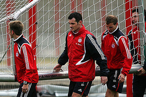 Schlaudraff (r.) verlässt die Bayern nach dieser Saison. Auch Sagnol (M.) und Lahm gelten als potenzielle Abgänge.