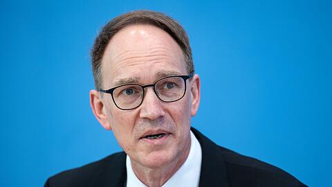Marketing-Experte Peter Kenning sieht mehrere Motive hinter den Gratis-Aktionen. (Archivbild)
