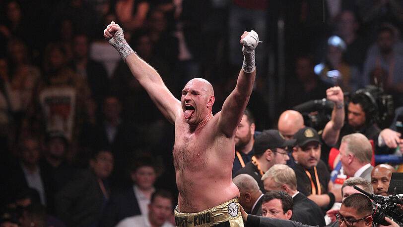 Tyson Fury jubelt nach seinem Kampf gegen Deontay Wilder im Staples Center. Tyson Fury jubelt nach seinem Kampf gegen Deontay Wilder im Staples Center.