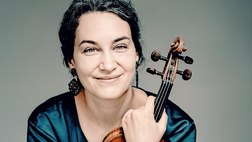 Sophia Herbig ist eine aus München stammende Geigerin. Sophia Herbig ist eine aus München stammende Geigerin.