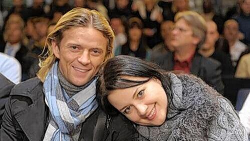 Anatoliy Tymoshchuk, hier mit seiner Frau, fühlt sich inzwischen wohl in München. Anatoliy Tymoshchuk, hier mit seiner Frau, fühlt sich inzwischen wohl in München.