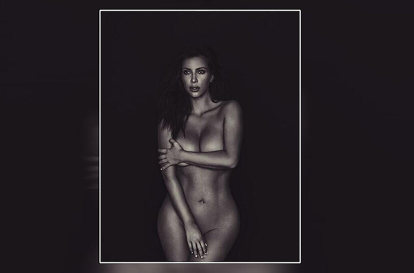 Glaubt man den Vorwürfen der Revolutionsgarde des Irans ist Kim Kardashian eigentlich gar kein Reality-Star, sondern vielmehr eine Agentin des Westens. So soll die 35-Jährige, Anführerin einer gezielten Operation sein, die gegen die Sittlichkeit junger Iranerinnen ankämpft. Grenzenlose Paranoia oder könnte da etwas dran sein? Entscheiden Sie selbst in unserer Bilderstrecke.