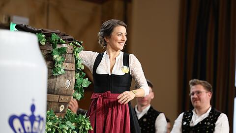 Feiert ihren Einstand im Festsaal des Hofbräuhauses: Schauspielerin und Kabarettistin Kathi Wolf.