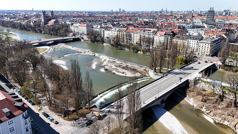 Drogenhandel im großen Stil: Der Drahtzieher wollte miteinem Sprung von der Reichenbachbrücke fliehen. Drogenhandel im großen Stil: Der Drahtzieher wollte miteinem Sprung von der Reichenbachbrücke fliehen.