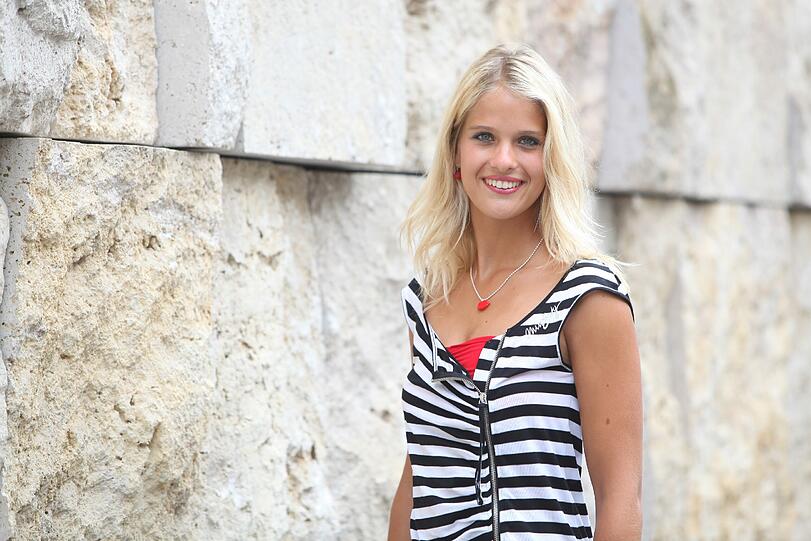Sandra Weiss hat es unter die Top 30 der zahlreichen Bewerberinnen geschafft. Wird Sandra die "Schöne Münchnerin 2011"?