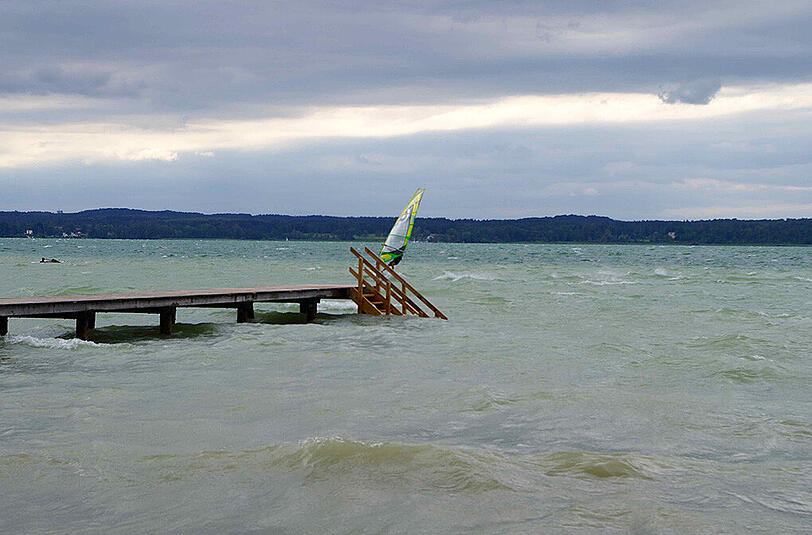 Der Bayerische Eisenmann 2015: Ein rundum gelungener Triathlon am stürmischen Starnberger See.