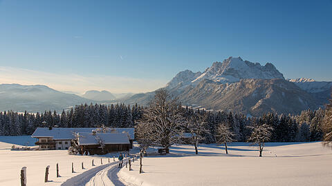 Winter- und Schneeschuhwanderer finden zahlreiche Routen.