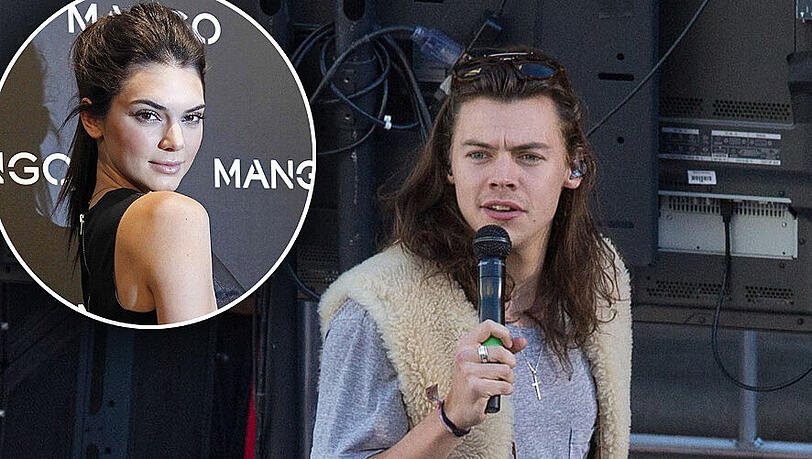 Kendall Jenner hat sich bei ihrer kleinen Schwester Kylie über Harry Styles Geruch beklagt. Kendall Jenner hat sich bei ihrer kleinen Schwester Kylie über Harry Styles Geruch beklagt.