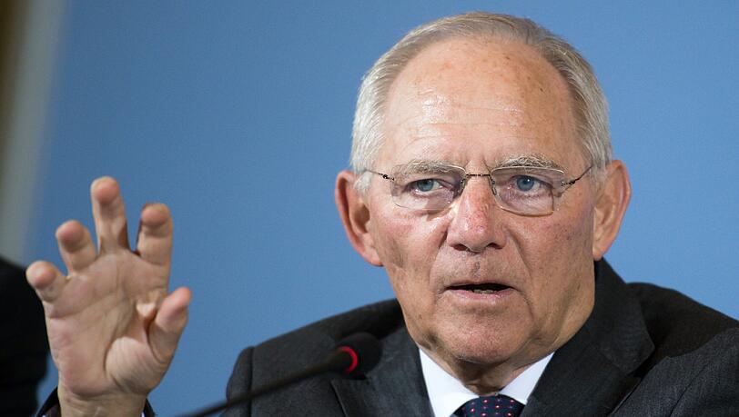 Wolfgang Schäuble (CDU) plant den Grundfreibetrag anzuheben Wolfgang Schäuble (CDU) plant den Grundfreibetrag anzuheben