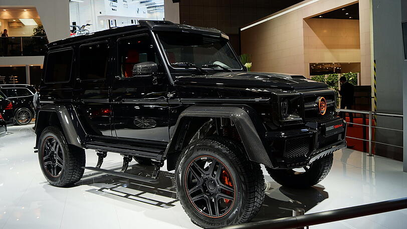 Der Brabus 550G 4×42 mit 550 PS. 6.7 Sekunden dauert der Spurt der Schrankwand auf 100 km/h, die Geschwindigkeit ist auf 210 km/h beschränkt. Sollte genügen im Gelände.